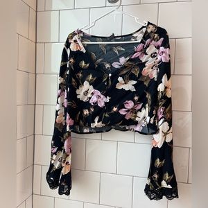 Medium size Kendall and Kylie button down